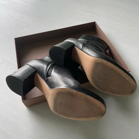 Gianvito Rossi Margaux Ankle Bootie Size 9 in Black - Picture 4 of 6